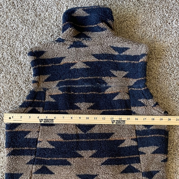 The North Face Sz L Campshire Aztec Women's Fleece Vest - Brown and Navy. - Picture 8 of 13